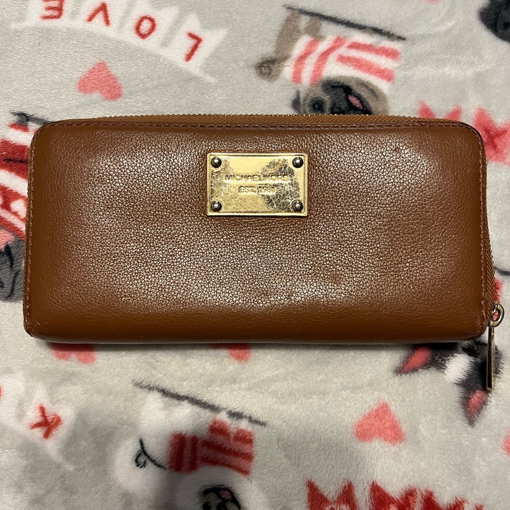 Michael Kors leather tan wallet